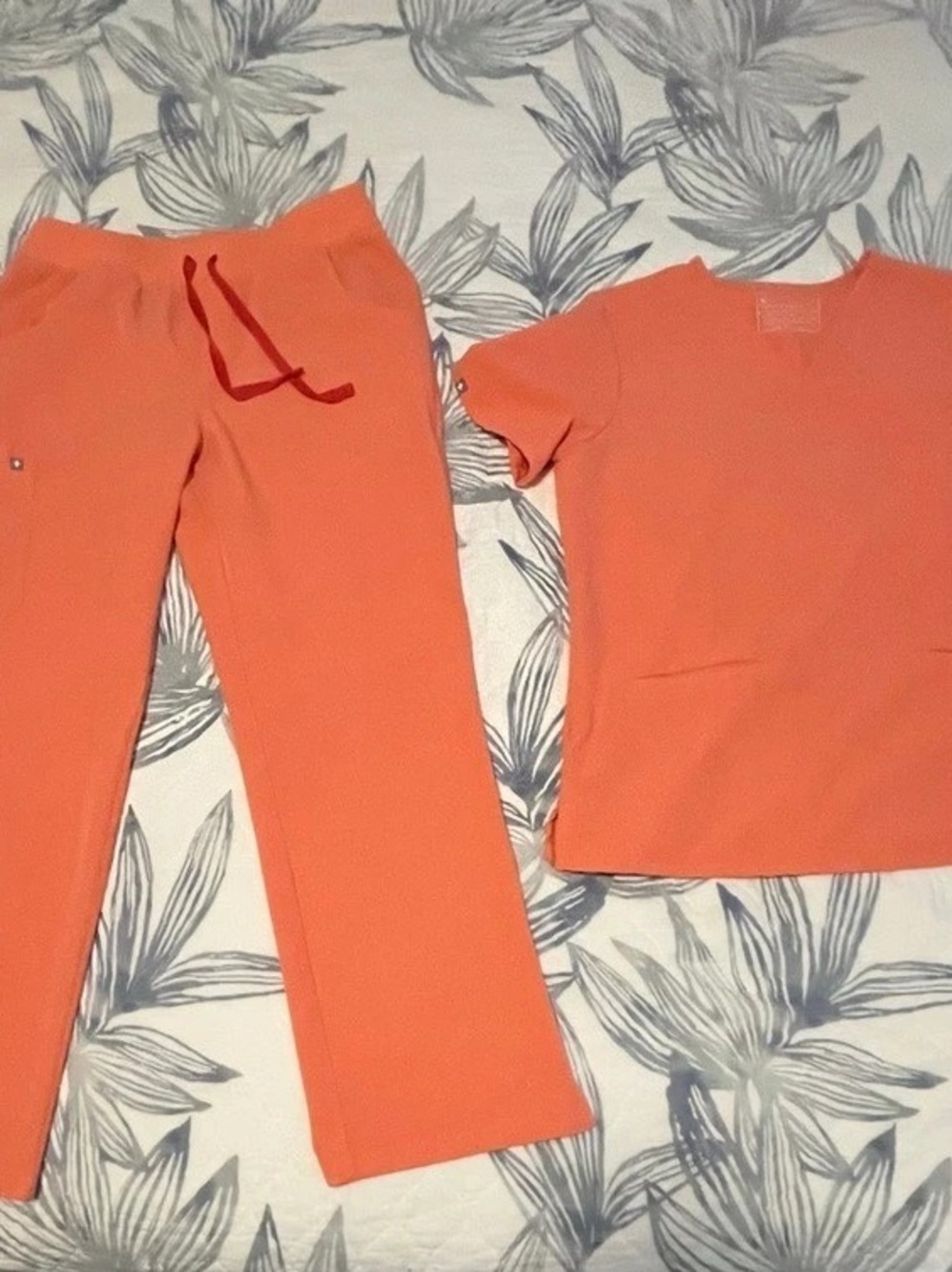 Figs Sunset Drift two piece set, size large. Casma top and Kade pants
